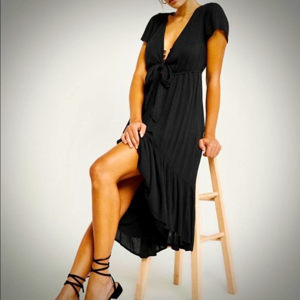 Abercrombie & Fitch Black Hi-Low midi dress with ruffle trim Small